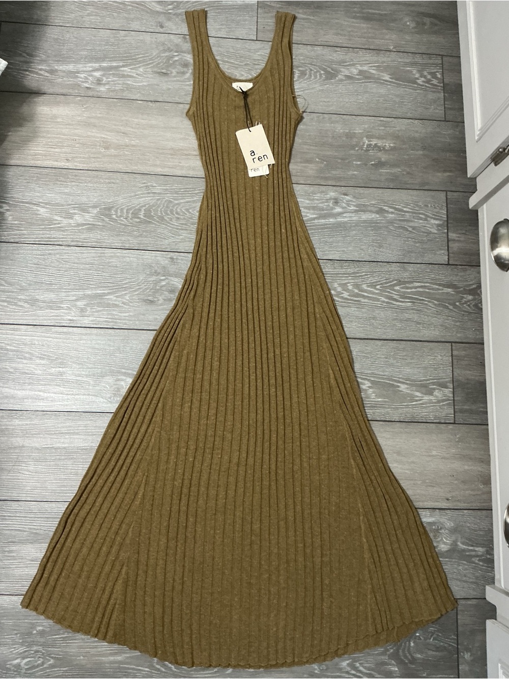 NWT A.REN Amber Maxi Sleeveless Ribbed Knit Flare Maxi Dress size M